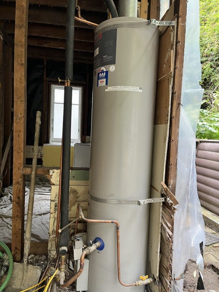 Gas hot water cylinder Carousel 1