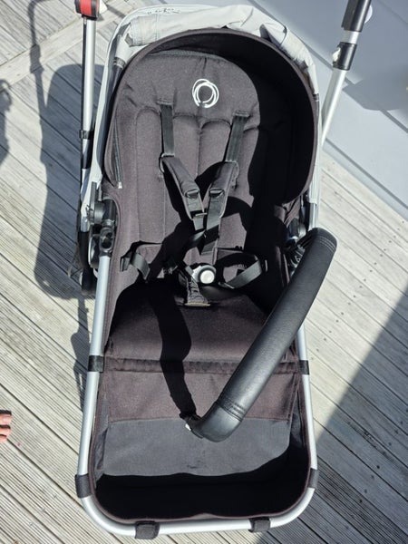 Bugaboo cameleon 3 pram + 2 hoods + raincover Carousel 15