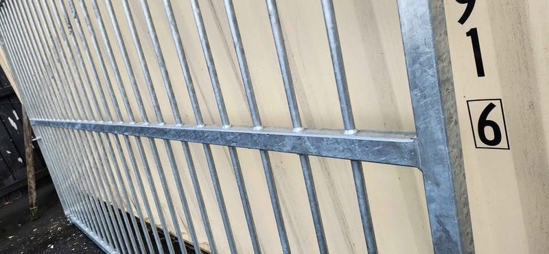 GATE GALVANISED LARGE 4150 X 2100 Carousel 1
