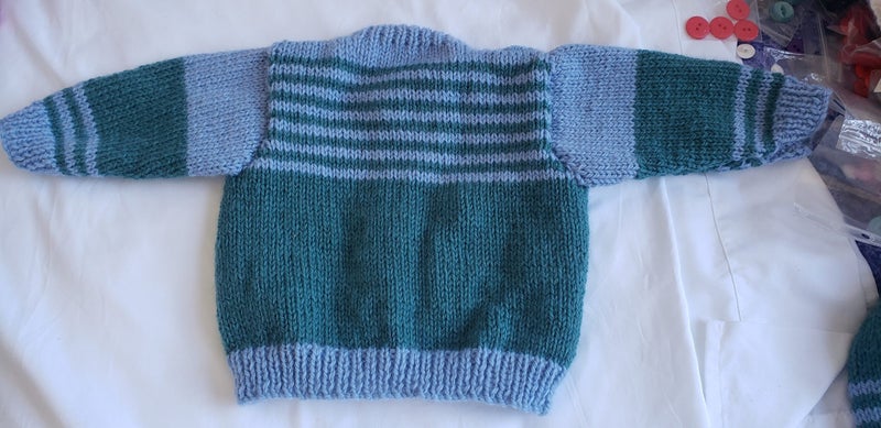 Pure Wool set size 6 - 9 months Carousel 2