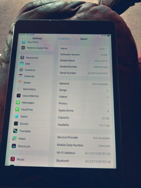 iPad mini 4 Wifi Cellular and GPS Carousel 2
