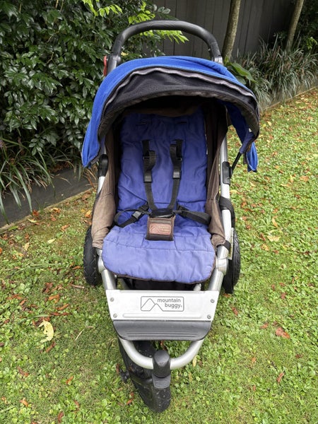 Mountain Buggy Swift Carousel 6