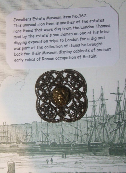 WATCHMAKERS ESTATE MUSEUM UNUSUAL IRON ITEM DUG FROM LONDON THAMES MUD Carousel 1