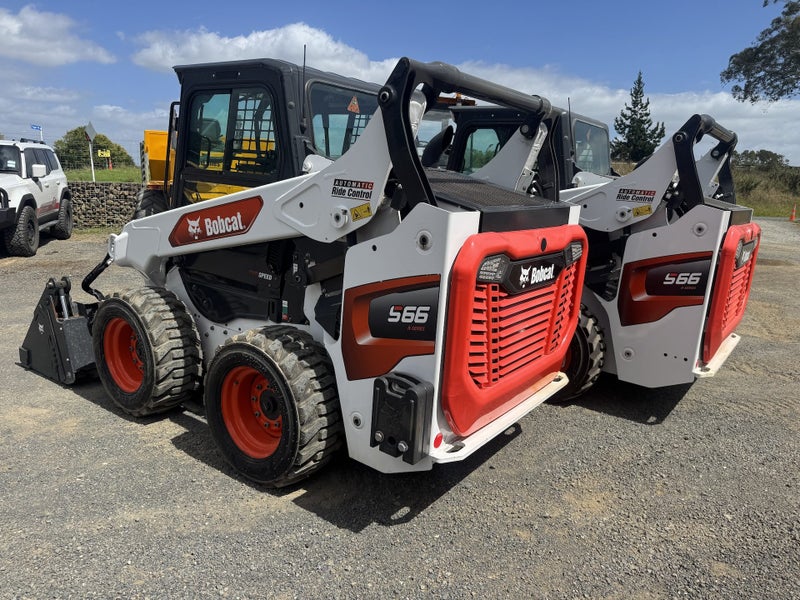 NEW & UNUSED S66 BOBCATS / HIFLOW / AVAILABLE FOR LEASE Carousel 2