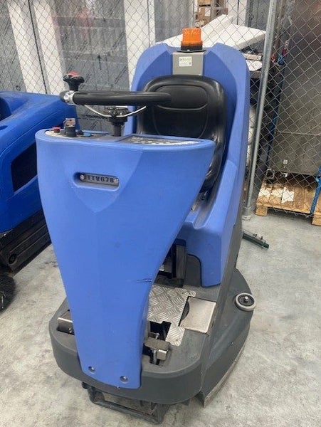 Numatic TTV678 Ride-On Battery Scrubber Dryer Carousel 1