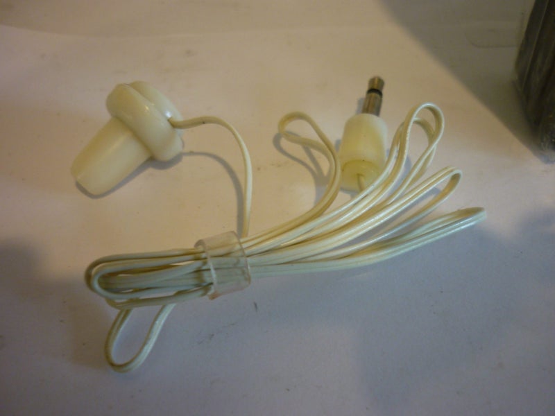 "BOXER" 60/70S UNOPENED AM POCKET RADIO Carousel 2