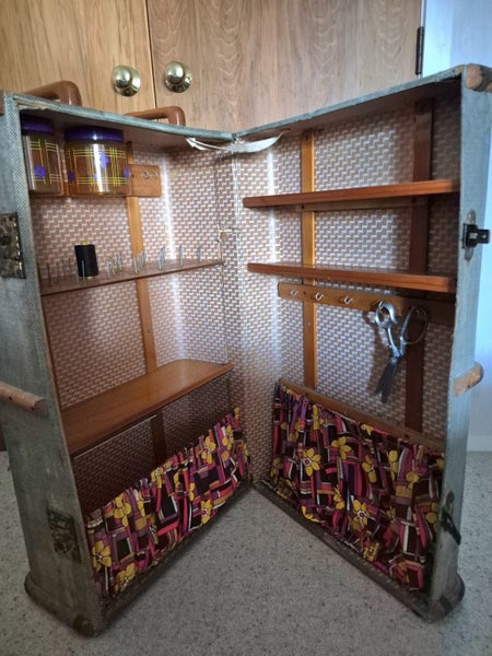 Sewing Trunk/Cabinet Carousel 1