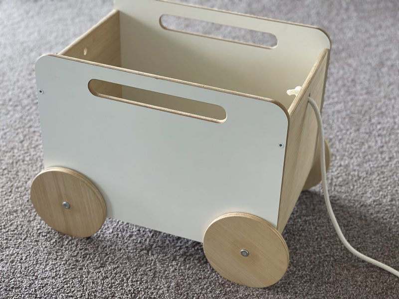 Ooh noo toddler wagon Carousel 1