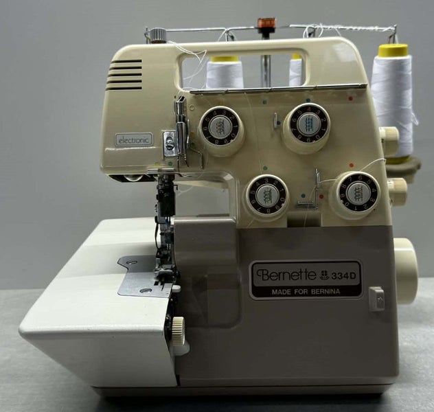 Bernina Bernette 334D Overlocker Carousel 2