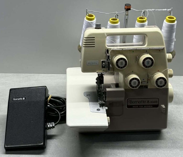 Bernina Bernette 334D Overlocker Carousel 1