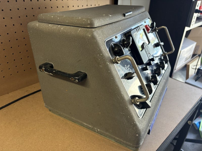 AVO Valve Characteristics Tester - Mark II Carousel 2