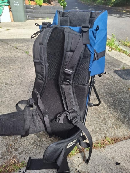 Kathmandu Baby carrier backpack Carousel 1