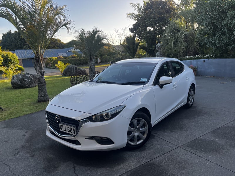 2016 Mazda Axela