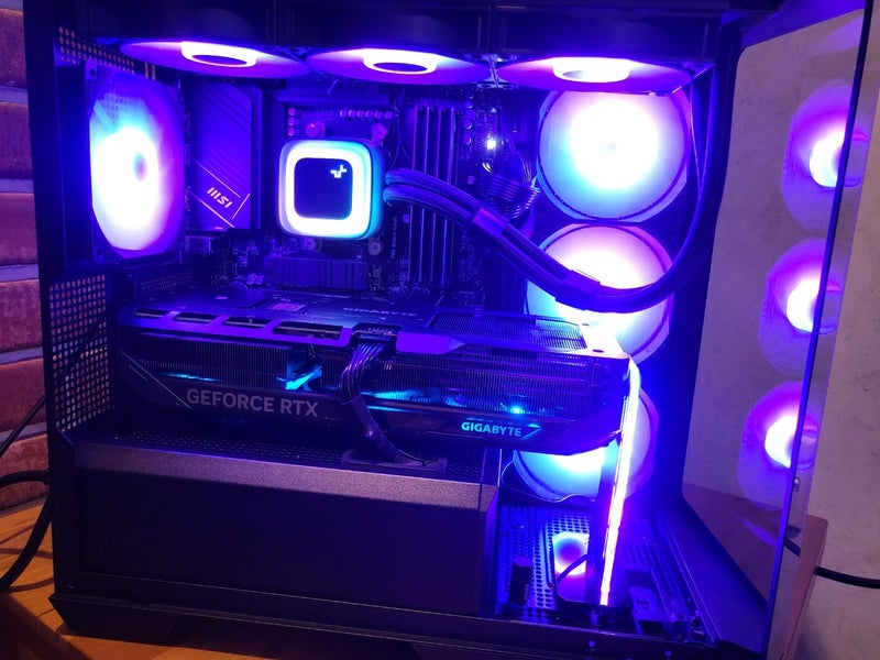 Gaming/Workstation PC 7950X3D/5070Ti Carousel 6