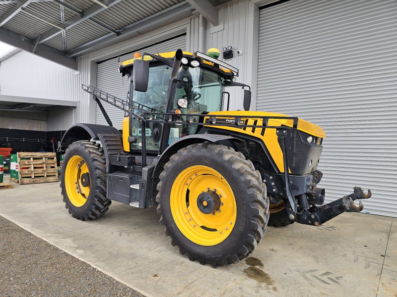 JCB FASTRAC 4220 Carousel 2