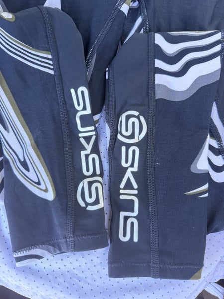Skins Funky print compression leggings. Size Small Carousel 2