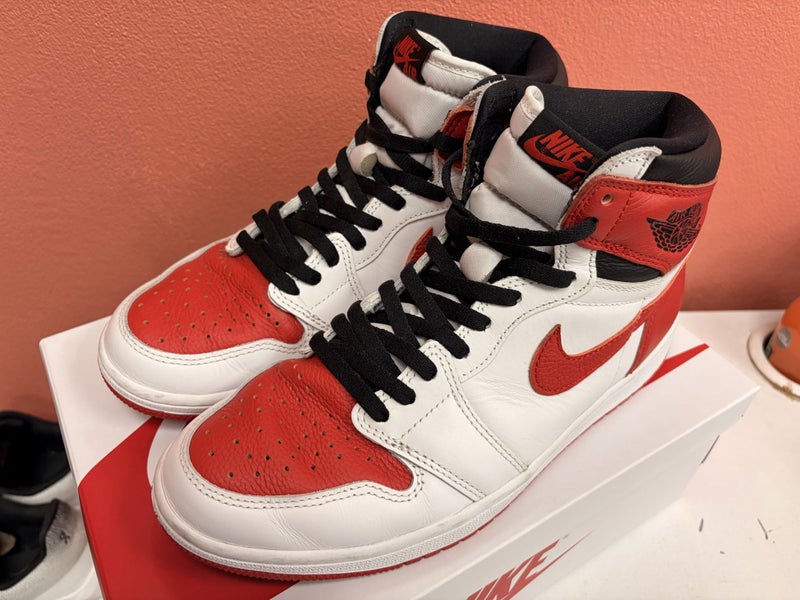 Nike Air Jordan 1 Retro High OG Chicago Red White US9 $1 Reserve Carousel 18