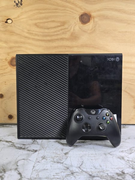 Xbox One Console 1540 365GB Carousel 1