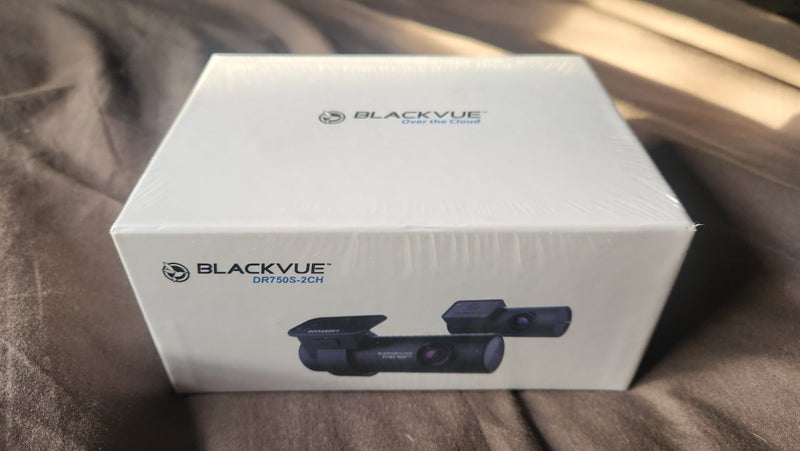 Blackview Dashcam DR750S-2CH With 16gb Memory Card Carousel 1