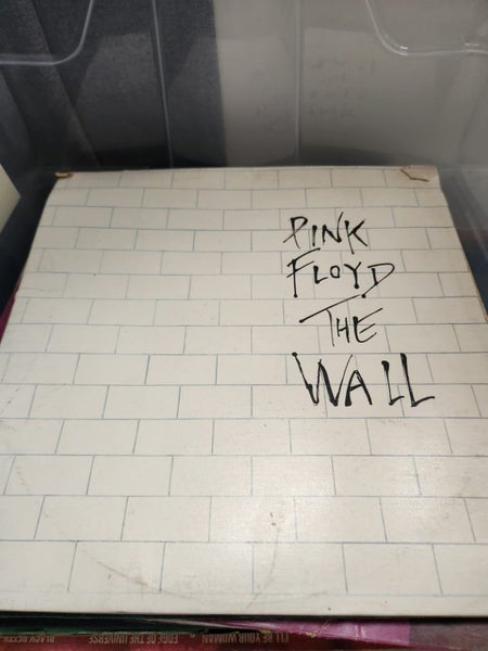 USED VINYL COLLECTION Carousel 1