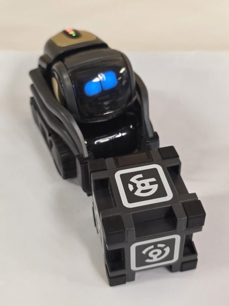 Vector 2.0 AI ChatGPT connected Robot Companion Carousel 9