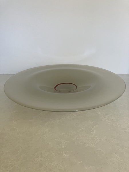 Beautiful substantial shallow bowl/platter by Henry Dean, Belgium 415mm diameter