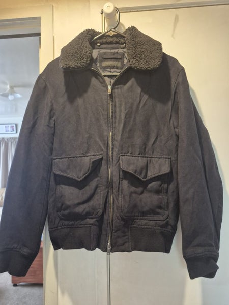 Black jacket Carousel 1