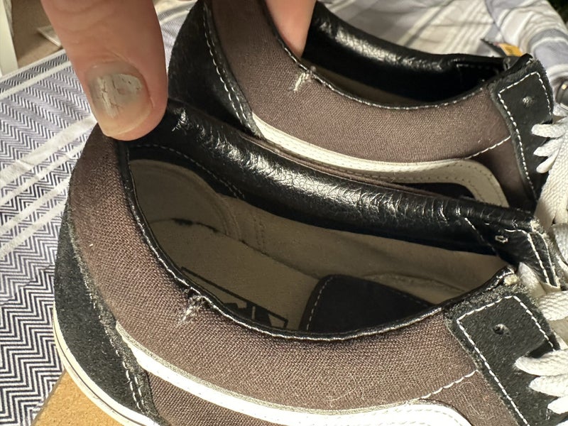 Classic black Vans Carousel 8