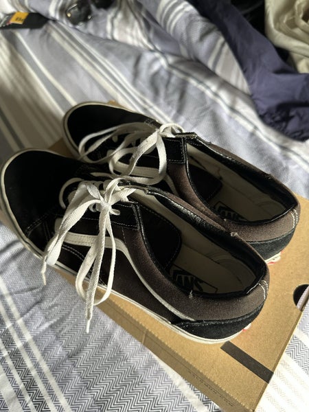 Classic black Vans Carousel 2