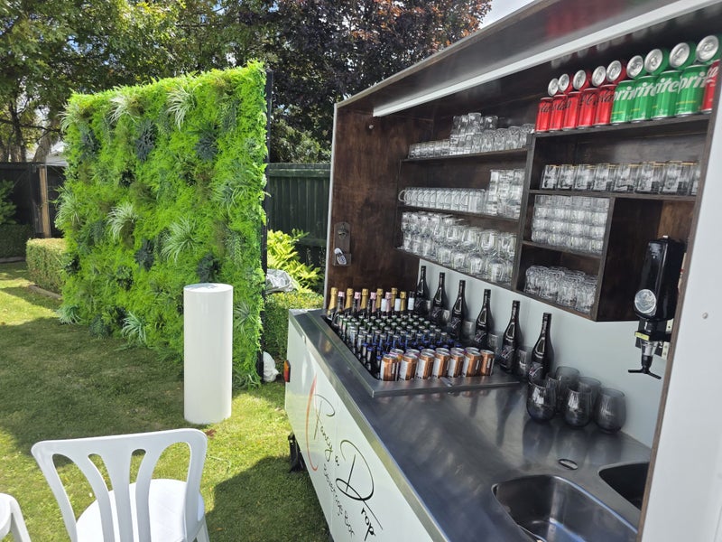 Private Event Hire, Mobile Bars & Luxe Portaloos Carousel 1