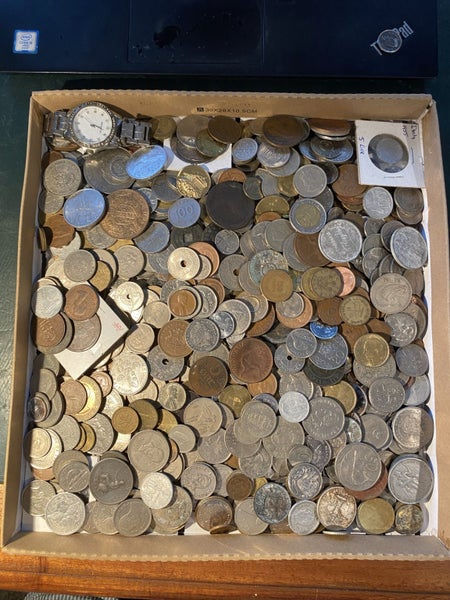 Bulk World Coins Carousel 1