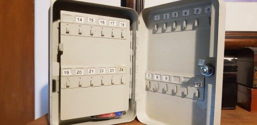 Wall mounted 48-key storage box Carousel 2