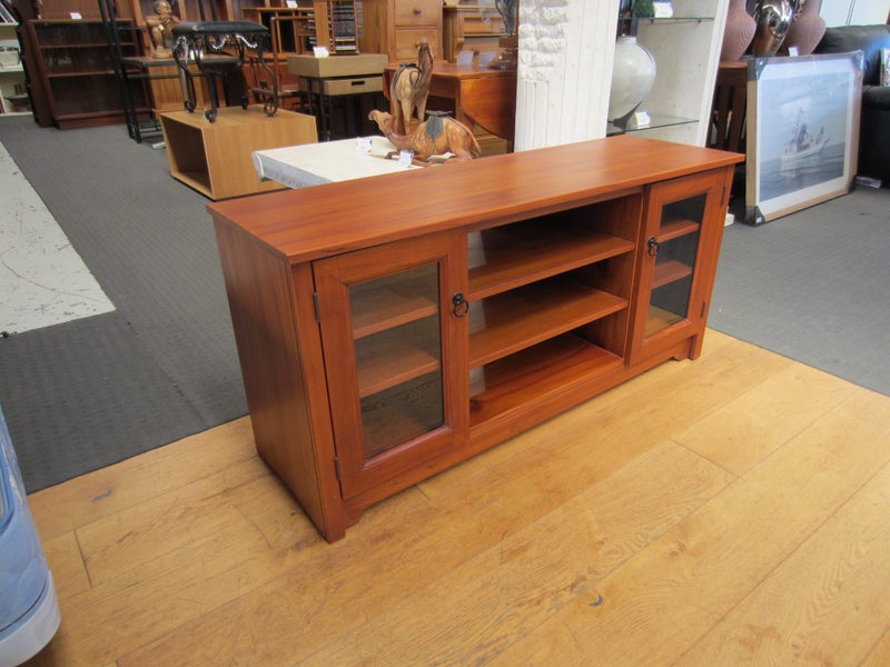 'Valley Craft' 2-Door Entertainment Unit Carousel 1