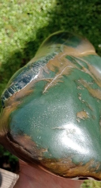 Stunning Heirloom Pounamu Taonga Carousel 1