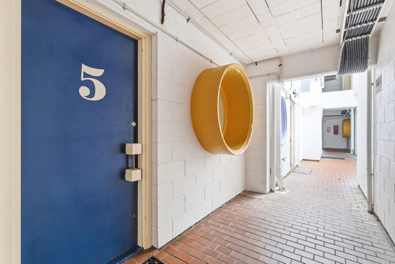 gallery carousel 17