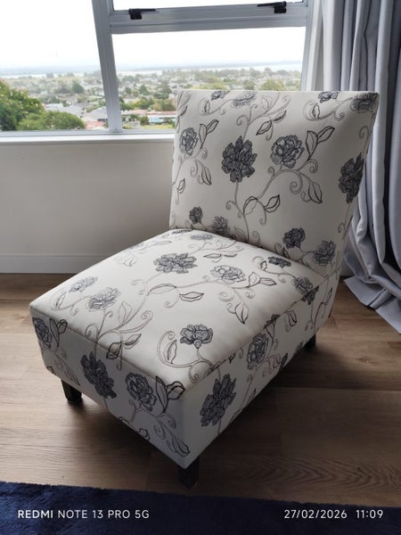 Nursing Chair Carousel 1