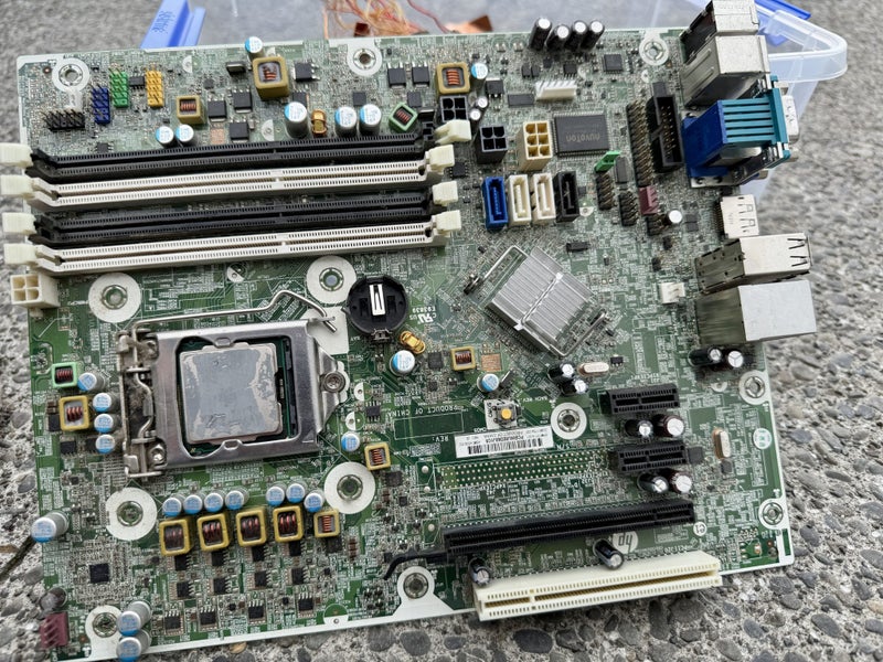 Bulk Computer Parts – Motherboards, CPUs, RAM, MLCCs – Scrap / Recovery Carousel 10