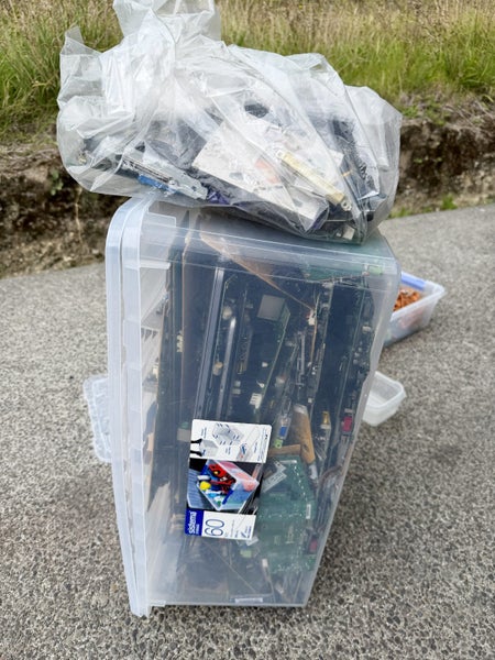 Bulk Computer Parts – Motherboards, CPUs, RAM, MLCCs – Scrap / Recovery Carousel 1