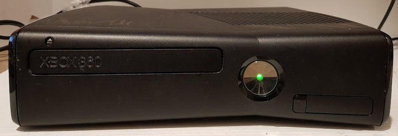 MICROSOFT XBOX 360 S MODEL 1439 Carousel 1