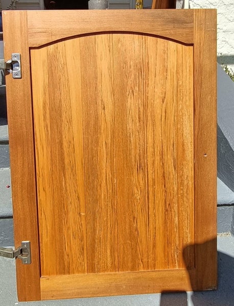 Rimu Cupboard Door Carousel 2