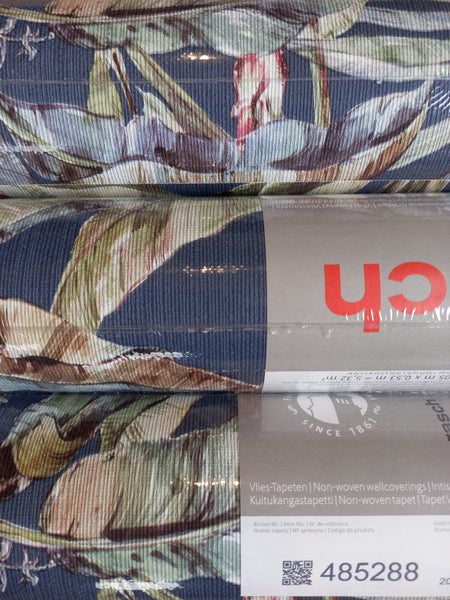 Wallpaper. Tropical Leaves - Navy. #485288 Lot 002. PTW. Carousel 9
