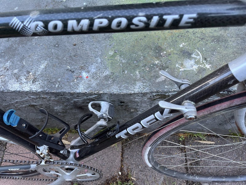 Trek 2100 carbon frame road bike with aero bar Carousel 2