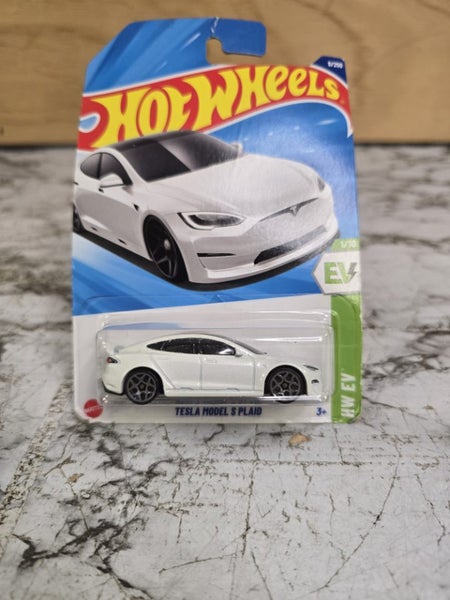 Tesla Model S Plaid Hit Wheels Carousel 1