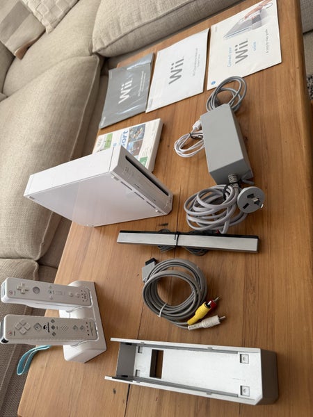 Wii Console and Accessories Carousel 2