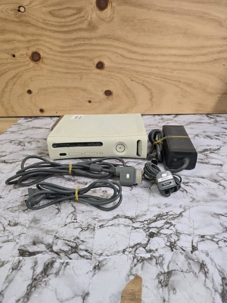 Microsoft XBOX 360 ($1 Faulty Auction) Carousel 1