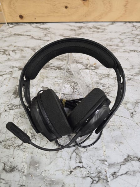 Plantronics Gaming Headset Carousel 1