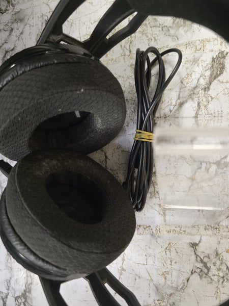 Plantronics Gaming Headset Carousel 2