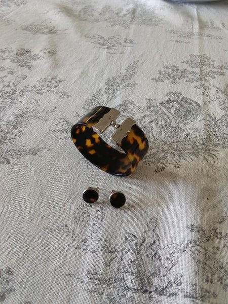 Fabulous Antique hallmarked sterling silver and shell bracelet with earrings Carousel 1