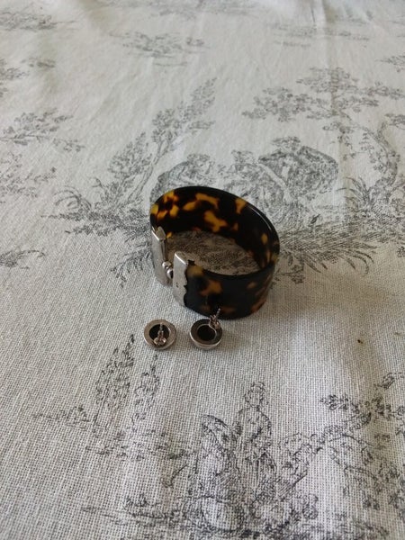 Fabulous Antique hallmarked sterling silver and shell bracelet with earrings Carousel 4