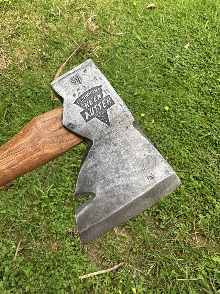 Vintage E.C.SIMMONS KEEN KUTTER hewing axe/ hatchet Carousel 1